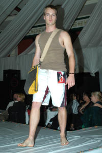 19_11_083.JPG (3785043 bytes)