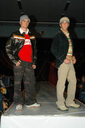 27_05_320.JPG (6656094 bytes)