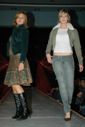 27_05_350.JPG (6360873 bytes)