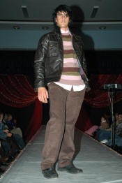 27_05_412.JPG (5493934 bytes)