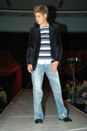 27_05_434.JPG (4718842 bytes)