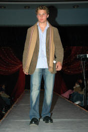 27_05_452.JPG (5375635 bytes)