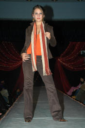 27_05_519.JPG (4914719 bytes)